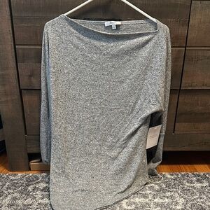 Maette by Stella & Dot Gray Long Sleeve Top